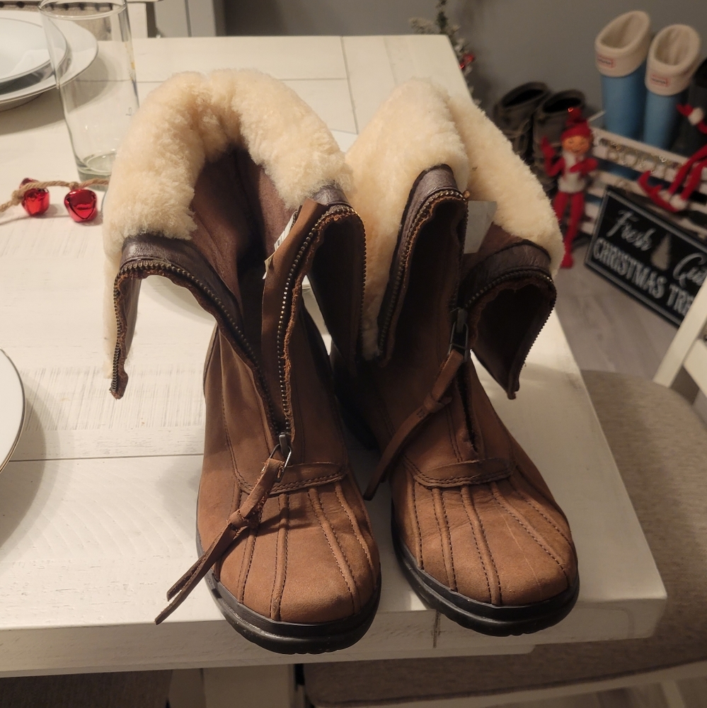Ugg boots size 8
